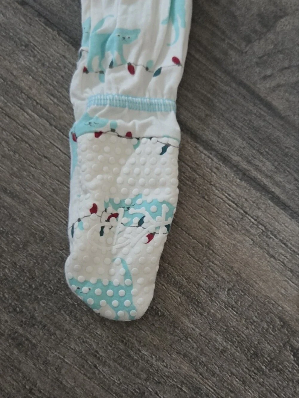 Kickee Pants EUC 6-9 Months Evergreen Tree and Holiday Kitty Footie Rompers